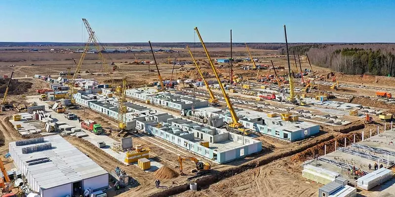 На объект по строительству больницы для больных коронавирусом в Новой Москве были поставлены люки из высокопрочного чугуна от компании «ЛИТЛИДЕР»